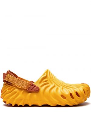 Sandales Salehe Bembury X Crocs jaune