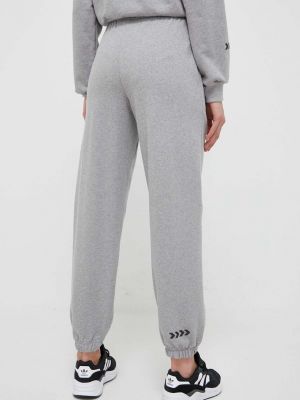 Melanžové sportovní kalhoty Hummel šedé