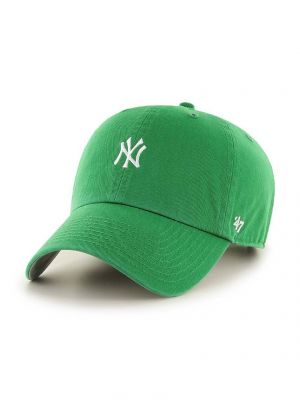 Памучна шапка с козирки с апликация 47brand зелено