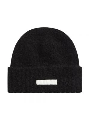 Satynowa czapka Calvin Klein czarna