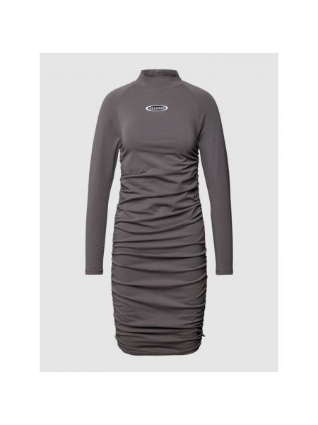 Sukienka o długości do kolan z naszywką z logo model ‘DRIANNA DRESS’ Ellesse