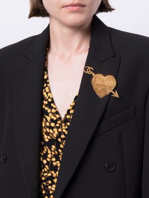 Broche con corazón Chanel Pre-owned dorado