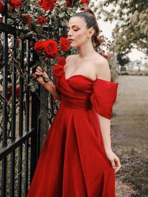 Вечерна рокля Carmen винено червено