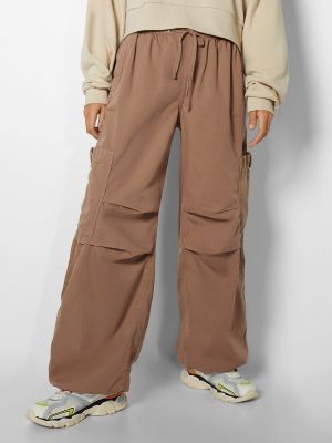 Pantaloni Bershka marrone