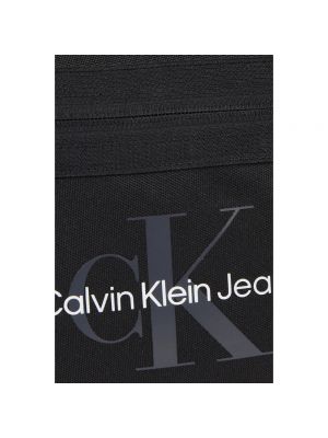 Plecak na zamek z nadrukiem z kieszeniami Calvin Klein Jeans czarny