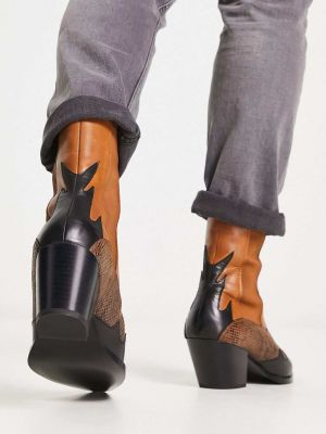 Кожаные ботинки челси на каблуке Asos коричневые