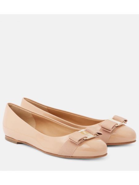 Kiiltonahka nahka keula- matalat kengät Ferragamo pinkki