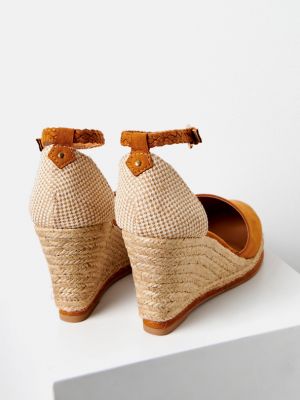 Pantofi cu platformă Camaieu maro