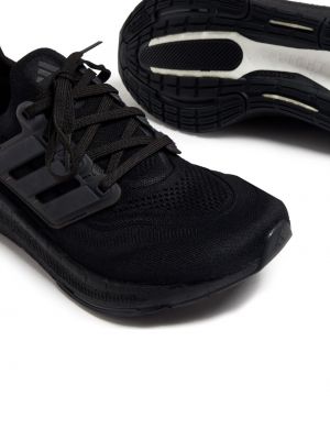 Spitzen schnür sneaker Adidas UltraBoost schwarz