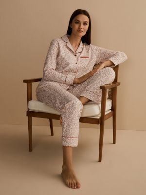 Pijama con estampado énfasis