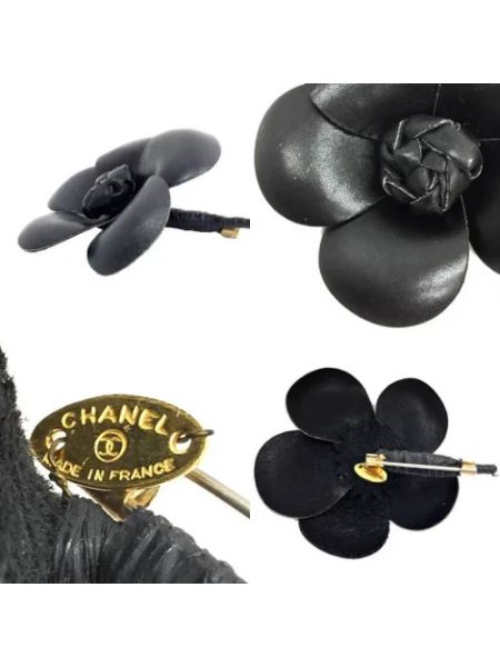 Broche de cuero retro Chanel Vintage negro