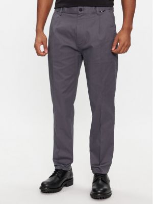 Plisované slim fit kalhoty Calvin Klein šedé