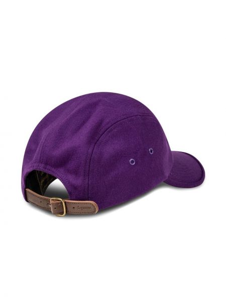 Vilnonis kepurė su snapeliu Supreme violetinė