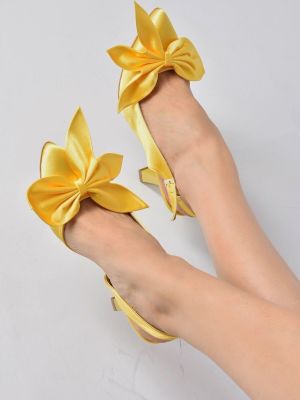 Балеринки с ток Fox Shoes жълто