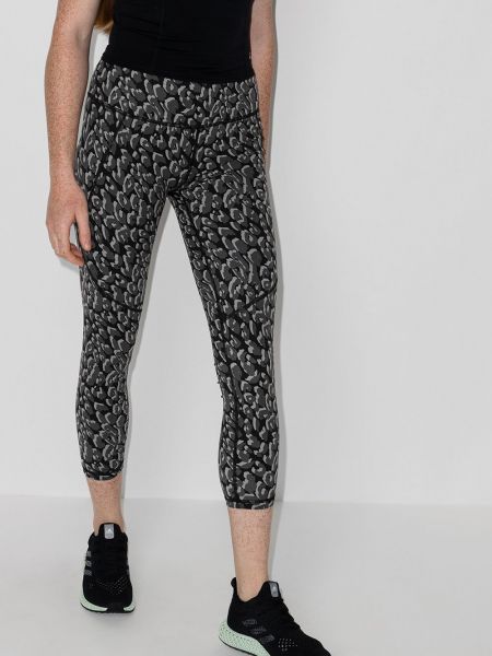 Pantalones de chándal con estampado leopardo Sweaty Betty negro