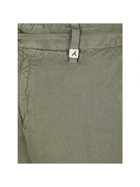 Pantalones cortos de lino de algodón Myths verde