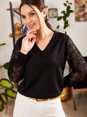Блуза с v-образно деколте от тюл Armonika черно