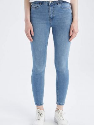 Priliehavé skinny fit džínsy Defacto modrá