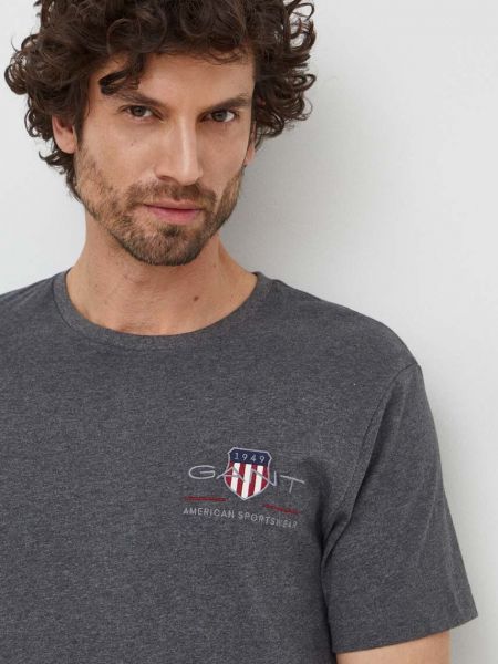 Памучна тениска с дълъг ръкав с апликация Gant сиво