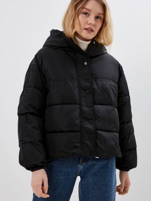Черная утепленная демисезонная куртка Allegri