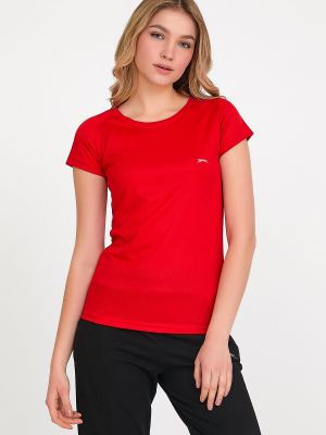 Priliehavé tričko Slazenger červená