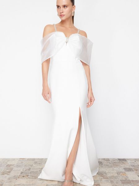 Βραδινό φόρεμα με σχέδιο Trendyol λευκό