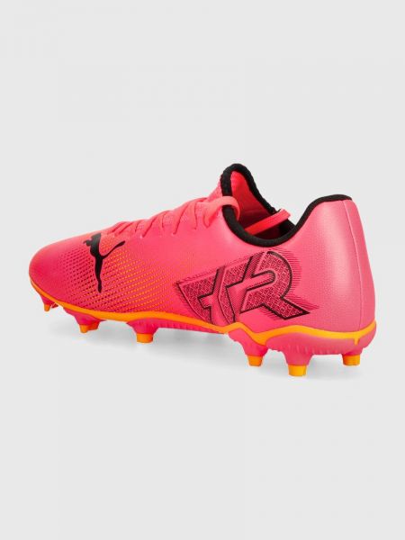 Футбольні кросівки Puma рожеві