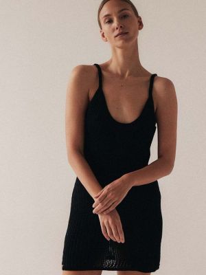 Pamučna uska mini haljina Muuv. crna