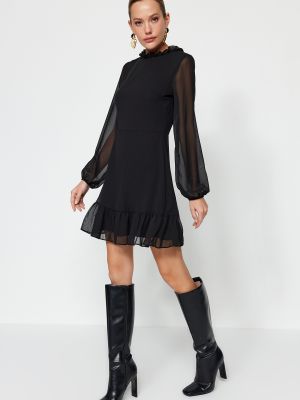 Плетена мини рокля от шифон Trendyol черно