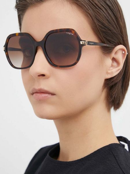 Brązowe okulary przeciwsłoneczne Vogue