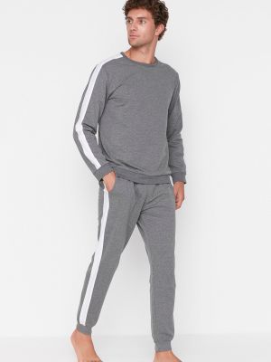 Pruhované pyžamo Trendyol šedé