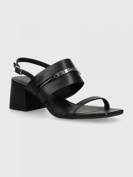 Sandali s peto Calvin Klein črna