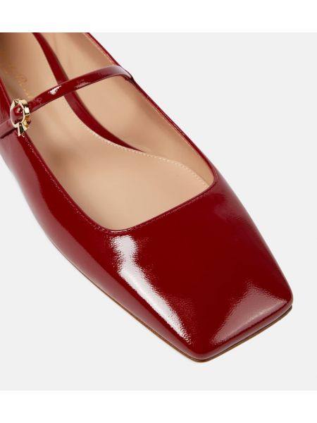 Кожени полуотворени обувки от лакирана кожа Gianvito Rossi червено