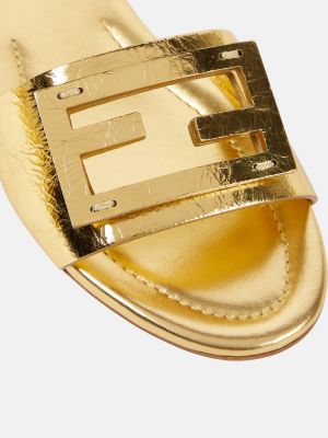 Sandały skórzane Fendi złote