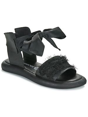 Czarne sandały Papucei