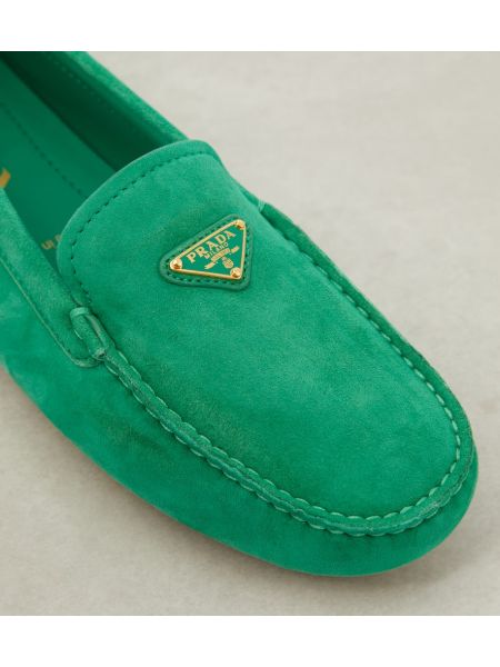 Semišové loafersy Prada zelená