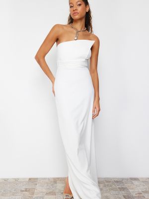 Βραδινό φόρεμα με στενή εφαρμογή από λυγαριά Trendyol λευκό