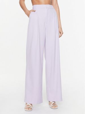 Pantaloni cu croială lejeră Gestuz violet