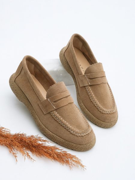 Pantofi loafer din piele de căprioară Marjin bej