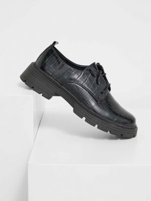 Ниски обувки на платформе Answear Lab черно