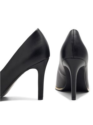 Полуотворени обувки с ток с ток Clara Barson черно