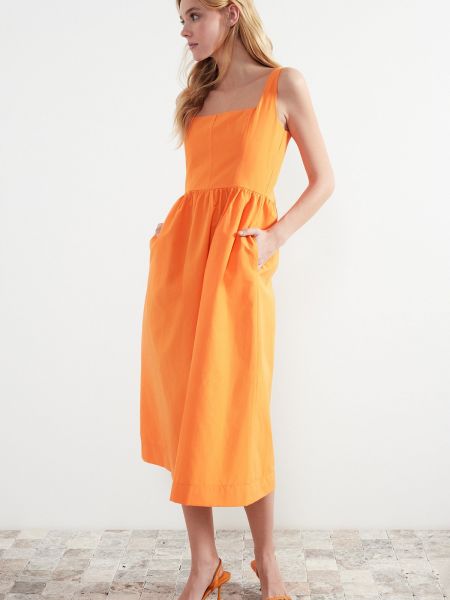 Sukienka midi pleciona Trendyol pomarańczowa