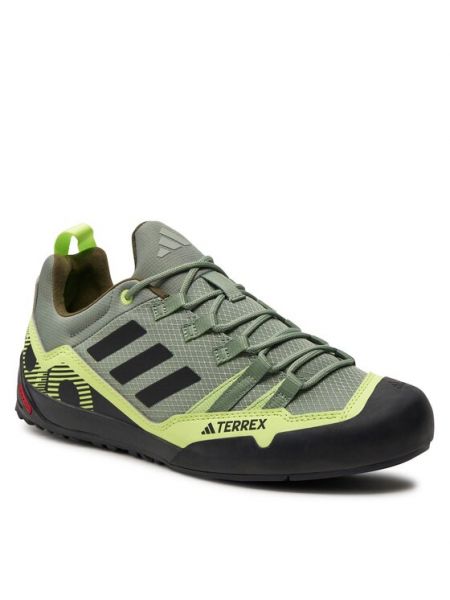 Zelené turistické boty Adidas