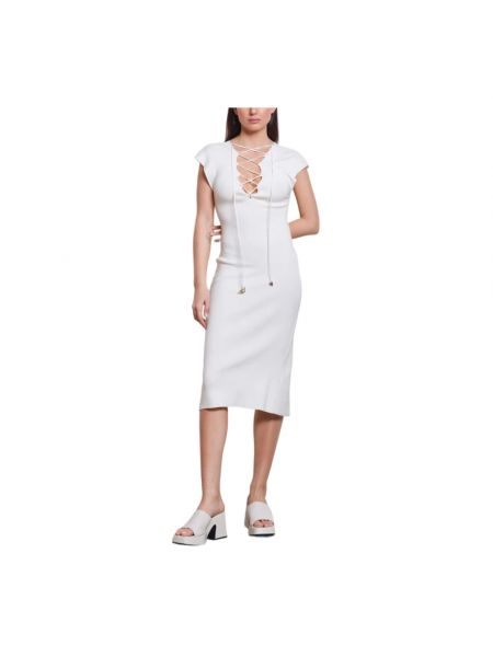 Elegante vestido midi Akep blanco