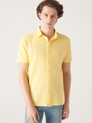 Dzianinowa koszula z krótkim rękawem żakardowa Avva żółta