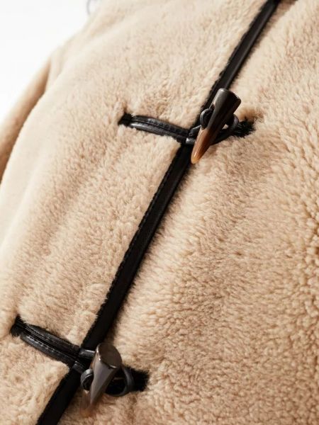 Пальто на пуговицах Pull&bear коричневое