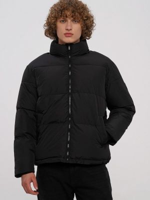 Утепленная демисезонная куртка твое черная