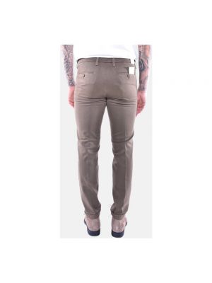 Pantalones chinos de algodón con bolsillos Re-hash marrón