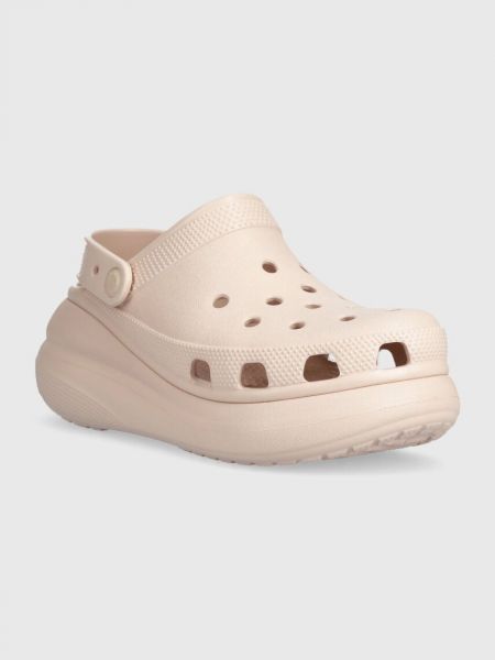 Pantofle na klínovém podpatku Crocs růžové