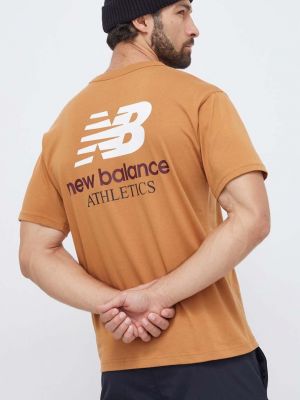 Bavlněné tričko s potiskem New Balance hnědé